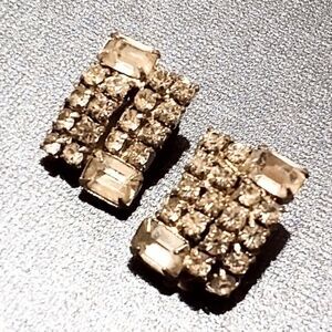 Vintage Mid Century Prong Set Clear Rhinestone Clip Earrings